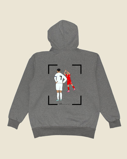 fodboldtrøje rasmus højlund danmark, grå hoodie ryg